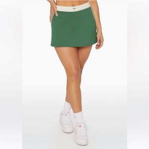 SET ACTIVE Sportbody Country Club Skirt NWOT